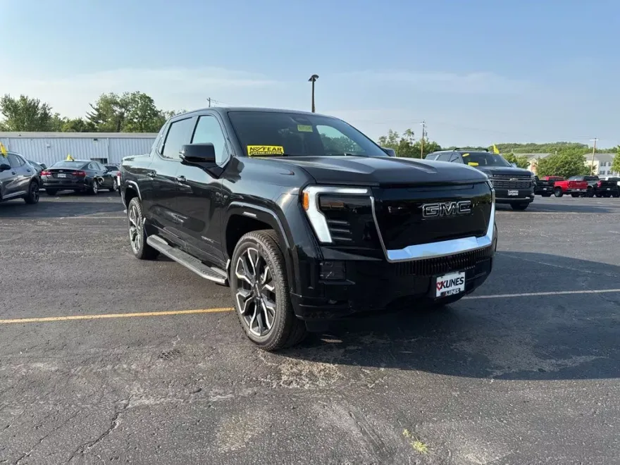 2025 Gmc Sierra EV Denali photo 1