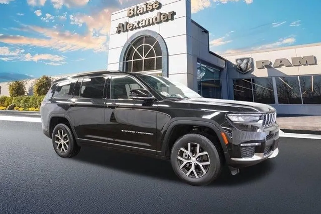 2024 Jeep Grand Cherokee Limited photo 1