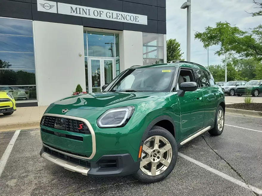 2025 Mini Cooper Iconic S ALL4 photo 1
