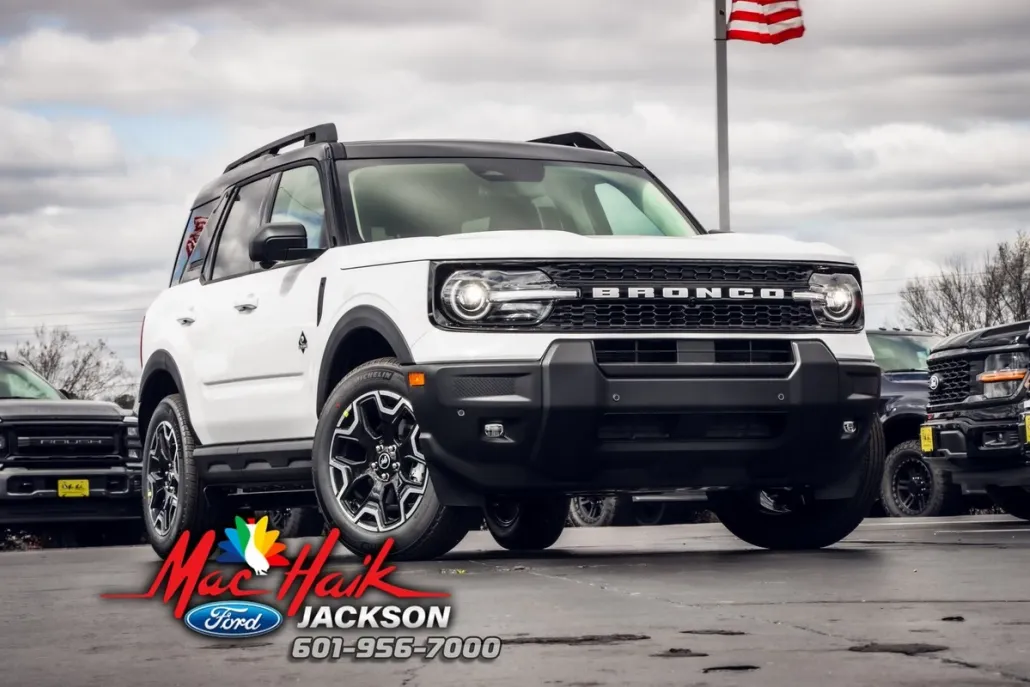 2025 Ford Bronco Sport Outer Banks photo 1