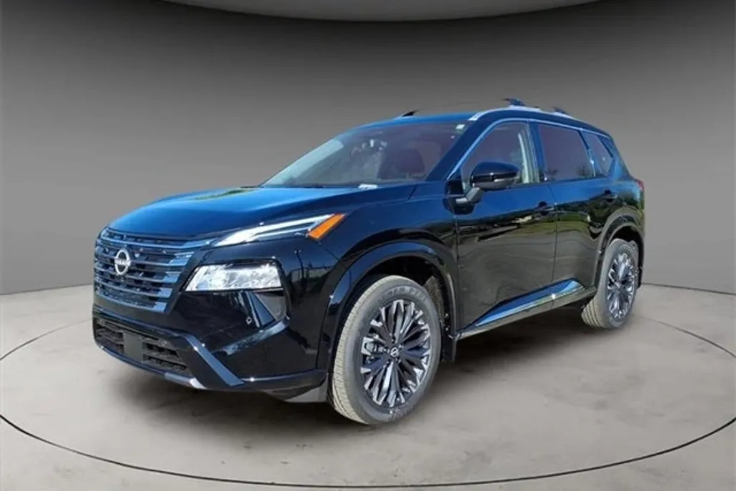 2026 Nissan Rogue Platinum photo 1