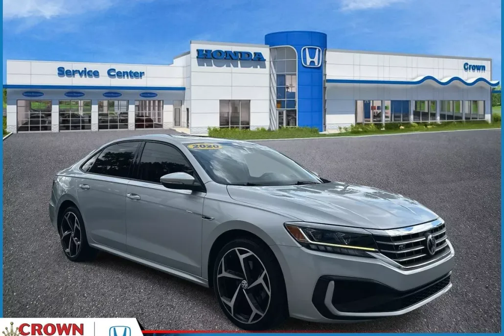 2020 Volkswagen Passat 2.0T R-Line photo 1