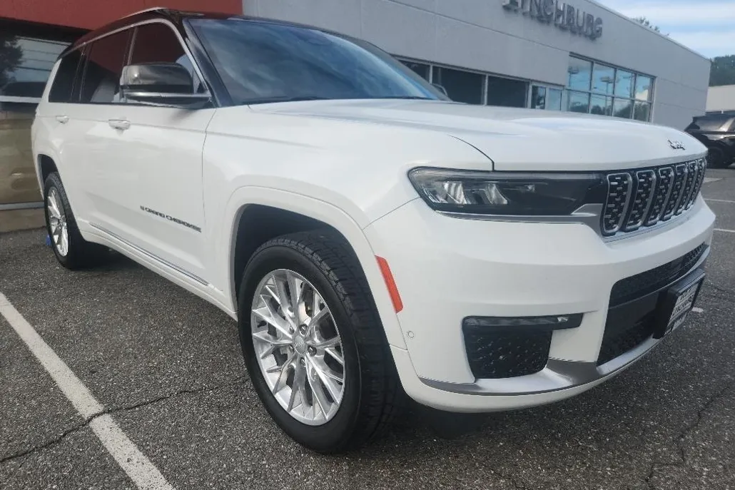 2021 Jeep Grand Cherokee L Summit photo 1
