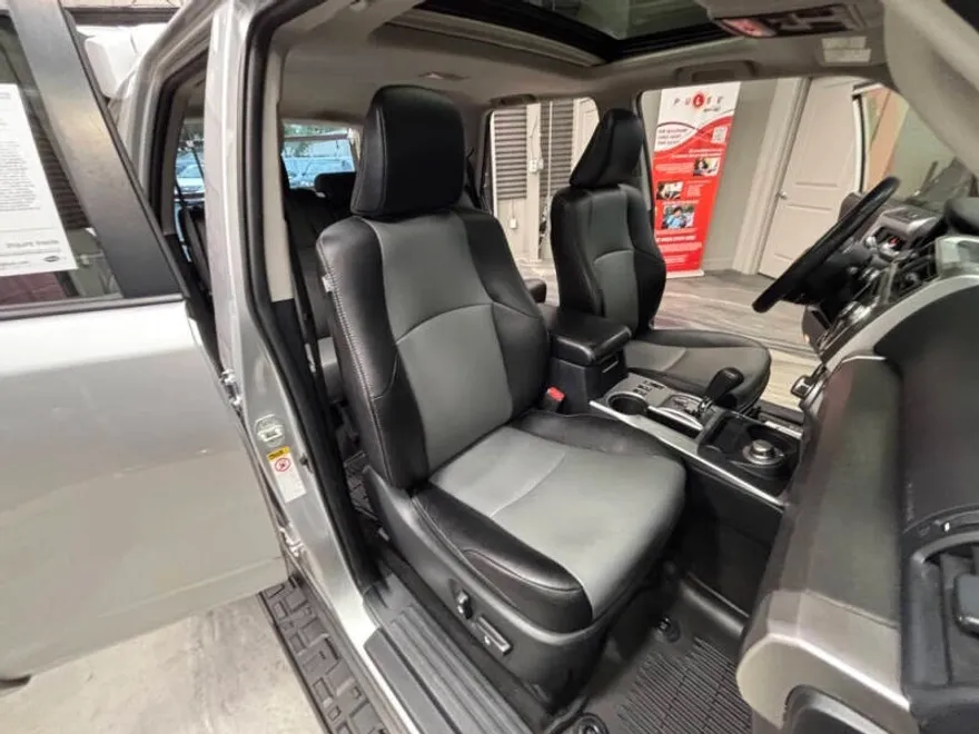 2018 Toyota 4Runner SR5 Premium photo 1