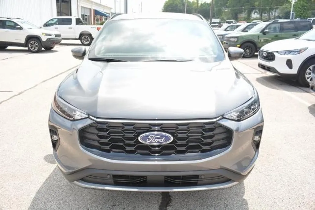 2025 Ford Escape Hybrid ST-Line Select photo 1