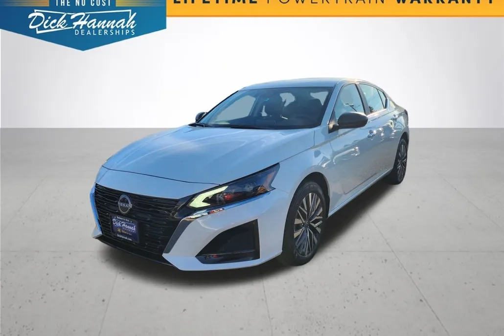2025 Nissan Altima 2.5 SV photo 1