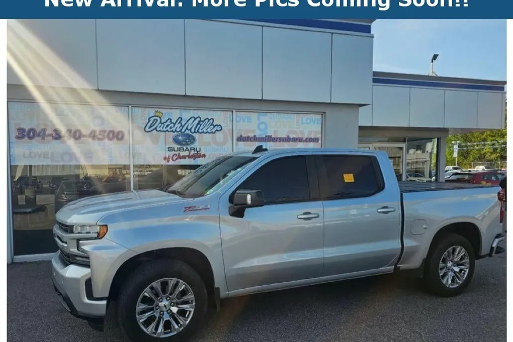 2020 Chevrolet Silverado RST photo 1