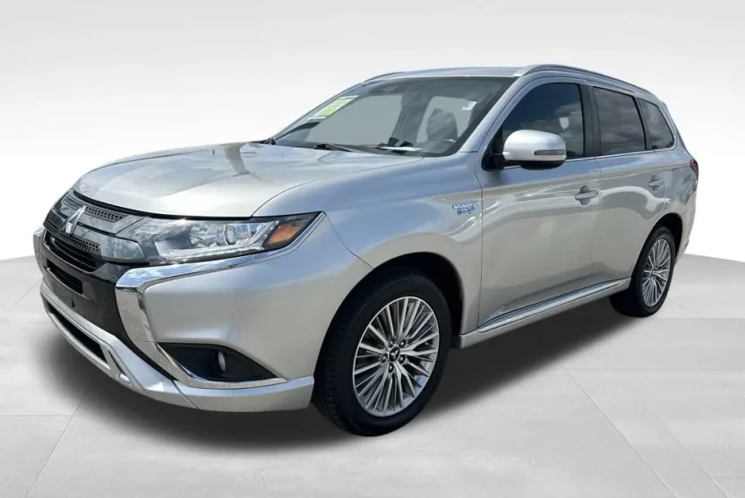 2022 Mitsubishi Outlander PHEV SEL S-AWC photo 1