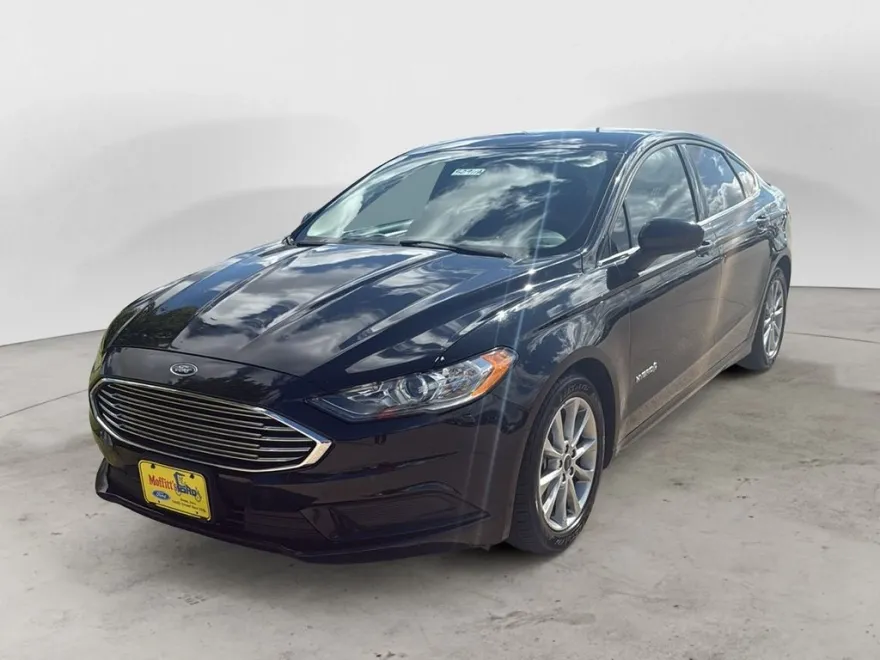 2017 Ford Fusion Hybrid SE photo 1