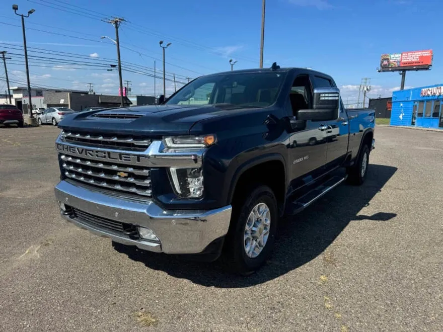 2022 Chevrolet Silverado 2500HD LTZ photo 1