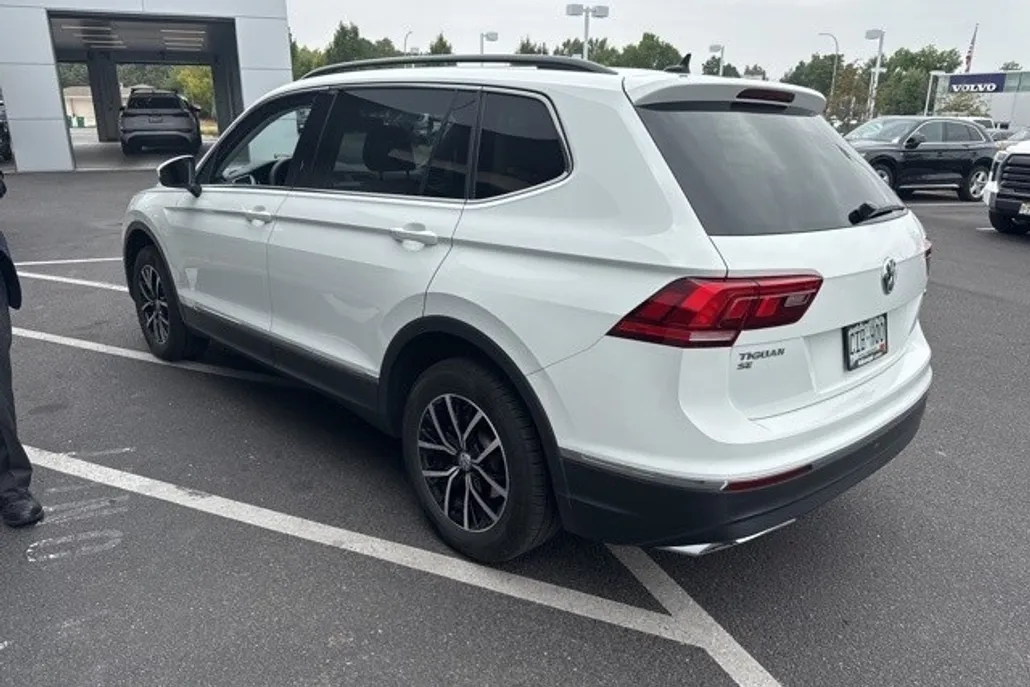 2021 Volkswagen Tiguan SE photo 1