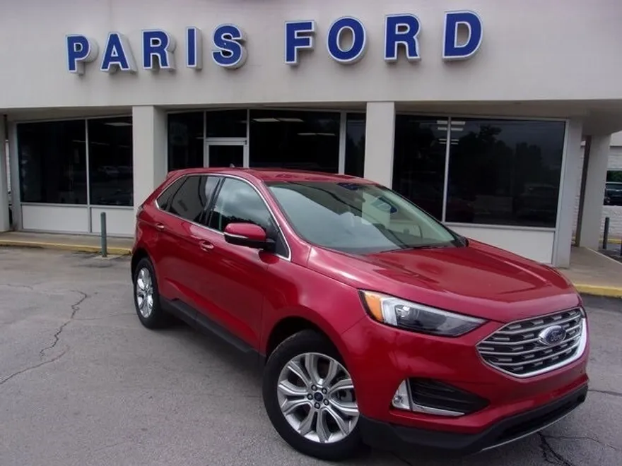 2022 Ford Edge Titanium photo 1