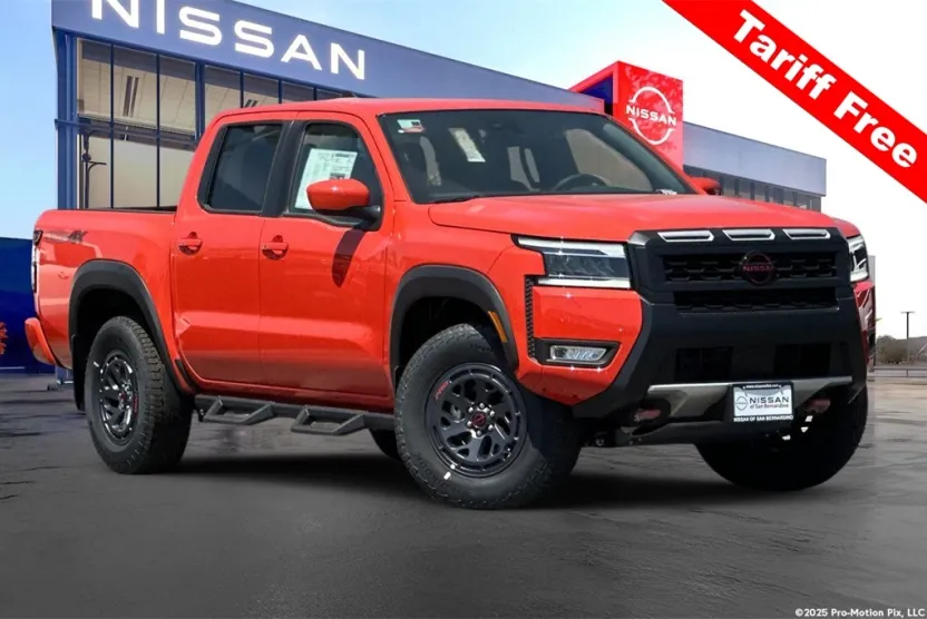 2025 Nissan Frontier PRO-4X photo 1