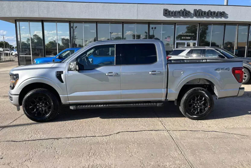 2025 Ford F-150 XLT photo 1