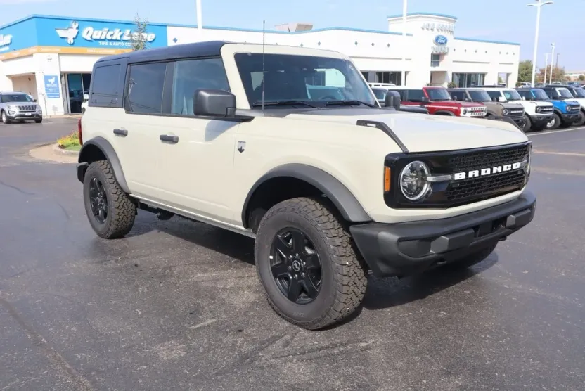 2025 Ford Bronco Big Bend photo 1