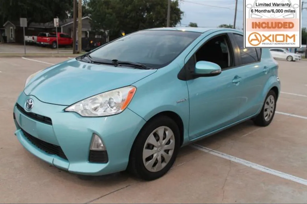 2014 Toyota Prius C Two photo 1