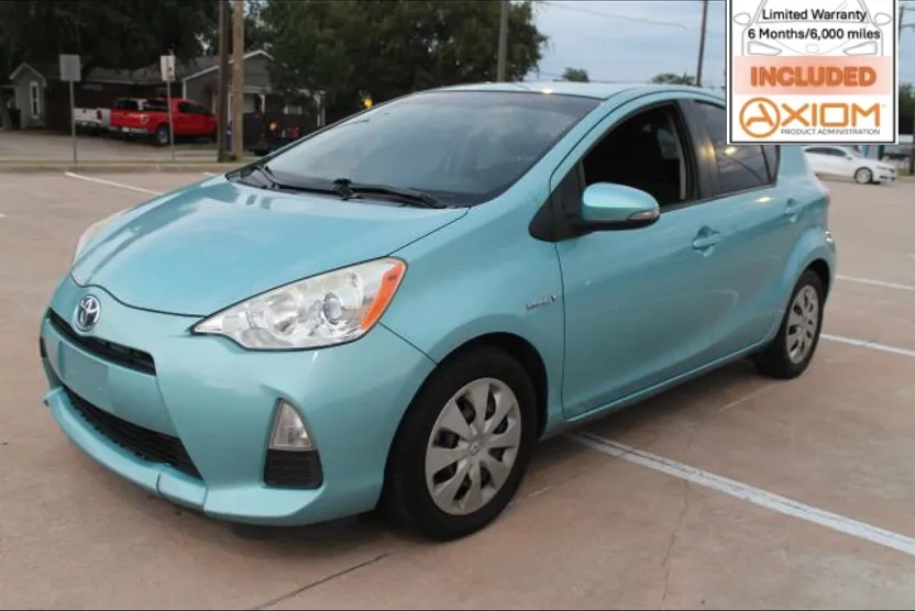 2014 Toyota Prius C Two photo 1