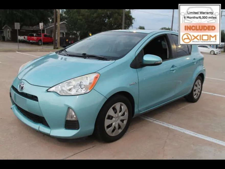 2014 Toyota Prius C Two photo 1