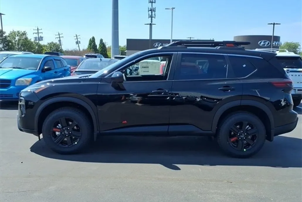 2026 Nissan Rogue SV photo 1