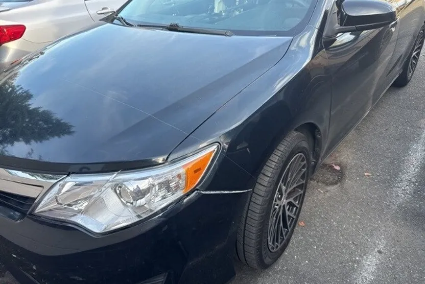 2012 Toyota Camry photo 1