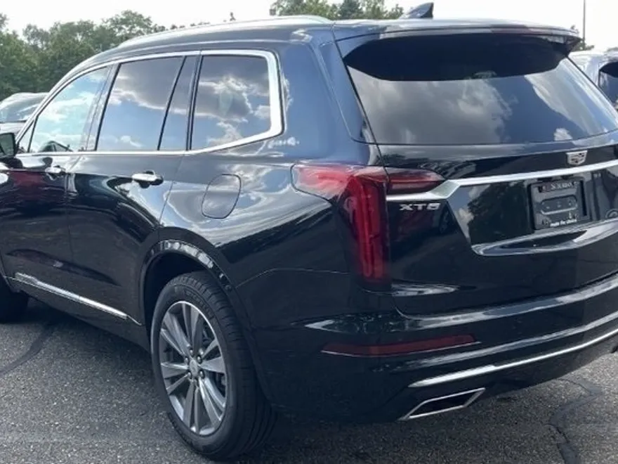 2024 Cadillac XT6 Premium Luxury photo 1