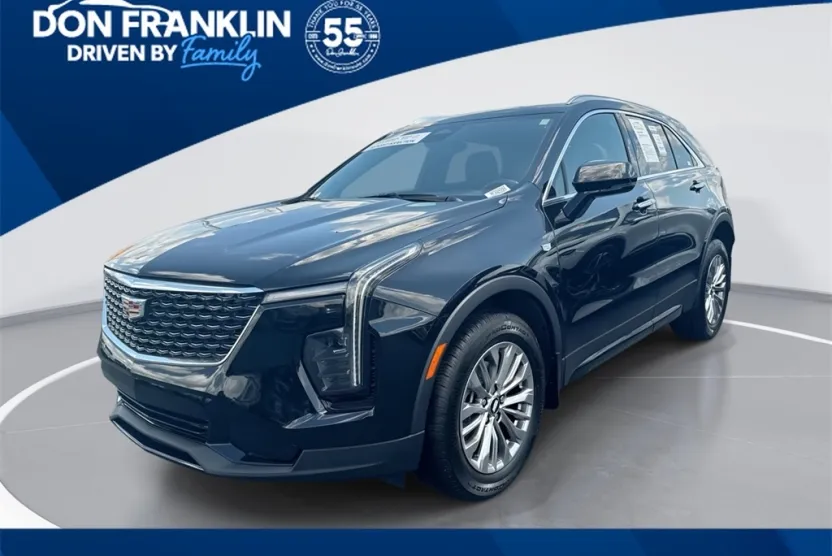 2024 Cadillac XT4 Premium Luxury photo 1