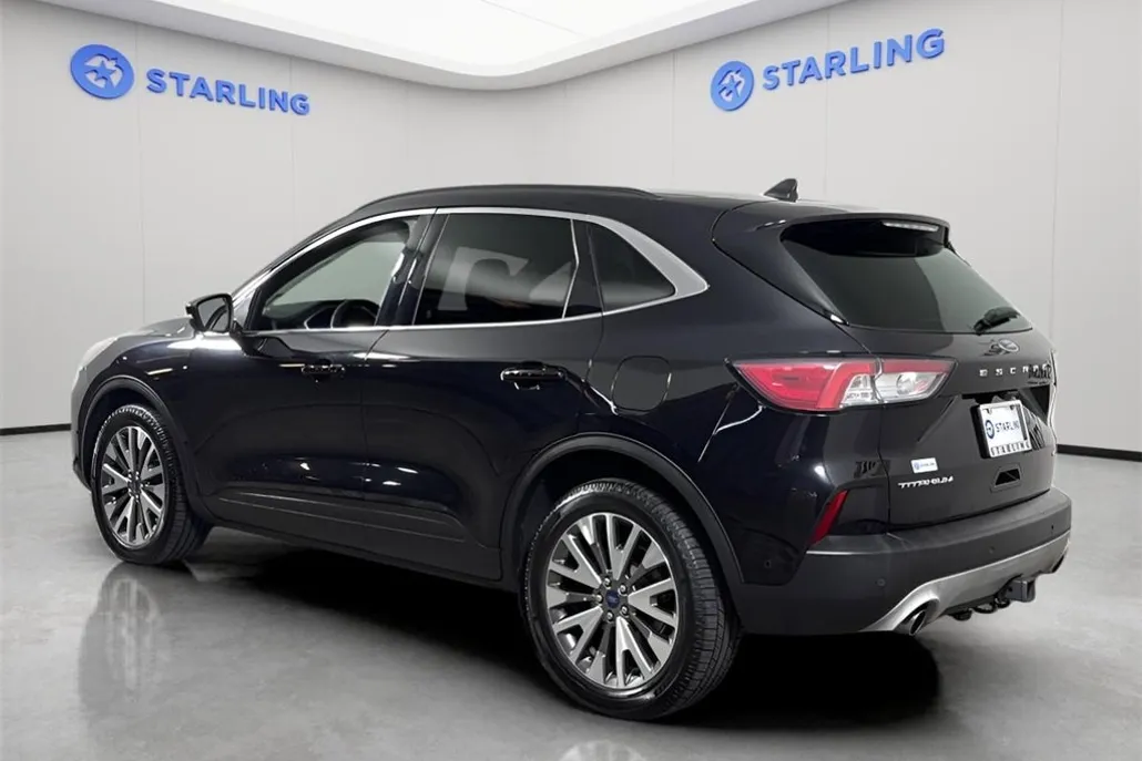 2020 Ford Escape Titanium photo 1