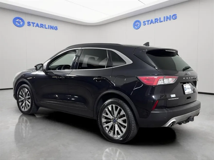 2020 Ford Escape Titanium photo 1