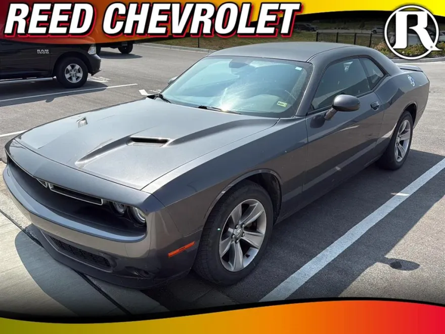 2020 Dodge Challenger SXT photo 1
