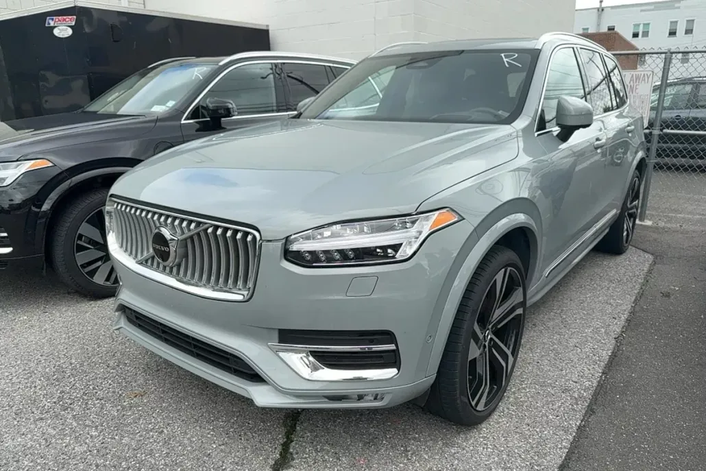 2024 Volvo XC90 Ultimate photo 1