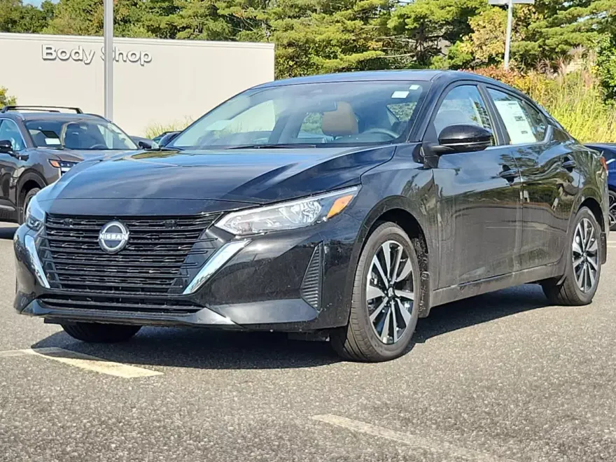 2025 Nissan Sentra SV photo 1
