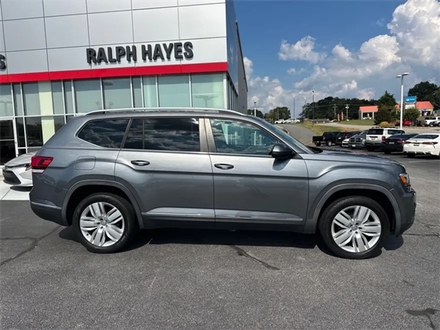 2019 Volkswagen Atlas SEL photo 1