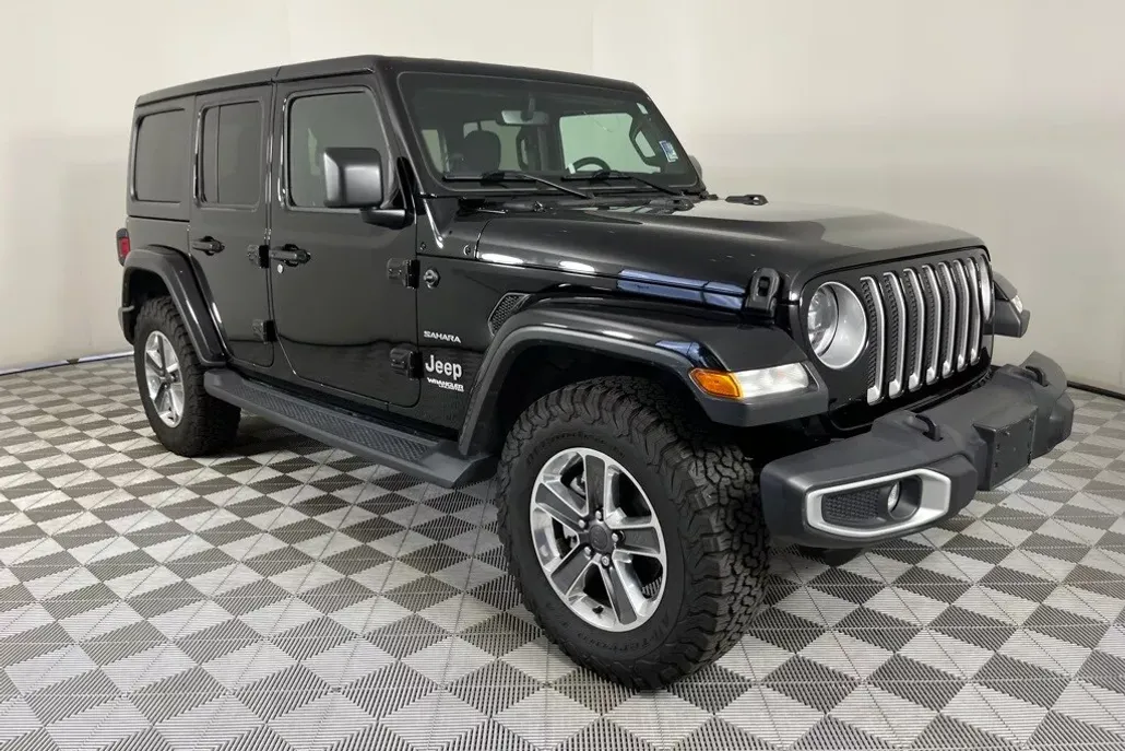 2020 Jeep Wrangler Unlimited Sahara photo 1