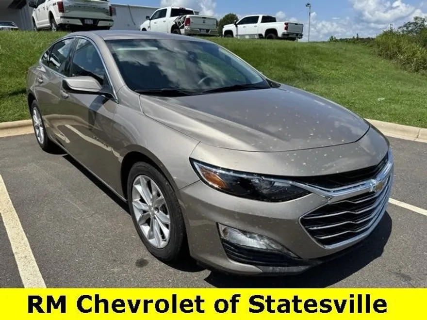 2023 Chevrolet Malibu 1LT photo 1