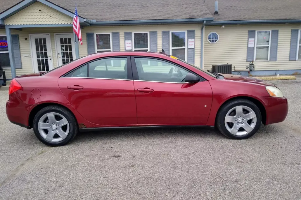 2009 Pontiac G6 SE1 photo 1
