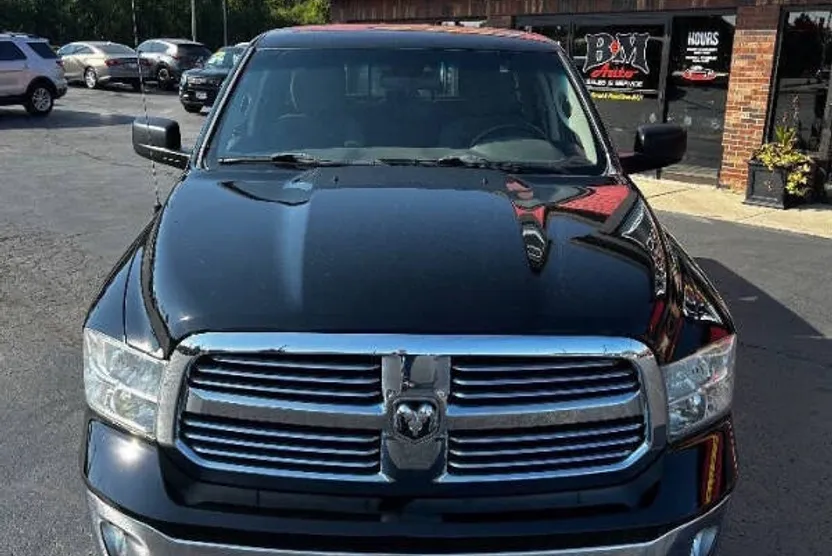 2014 Ram 1500 SLT photo 1