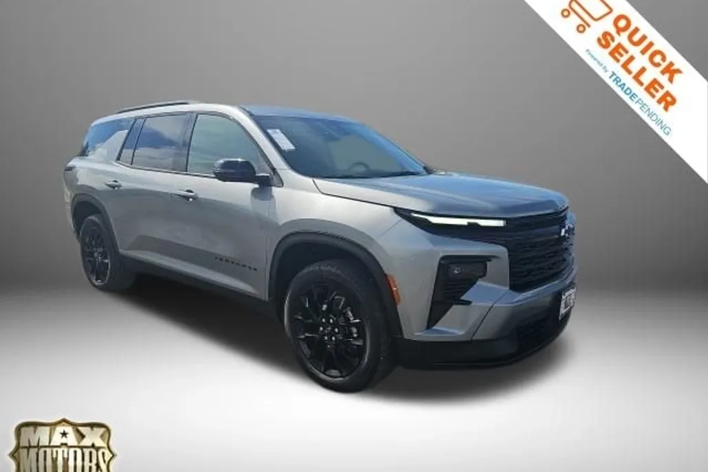 2025 Chevrolet Traverse photo 1