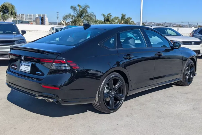 2025 Honda Accord Hybrid Sport-L photo 1