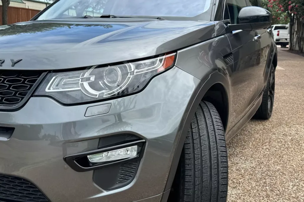 2019 Land Rover Discovery Sport HSE photo 1