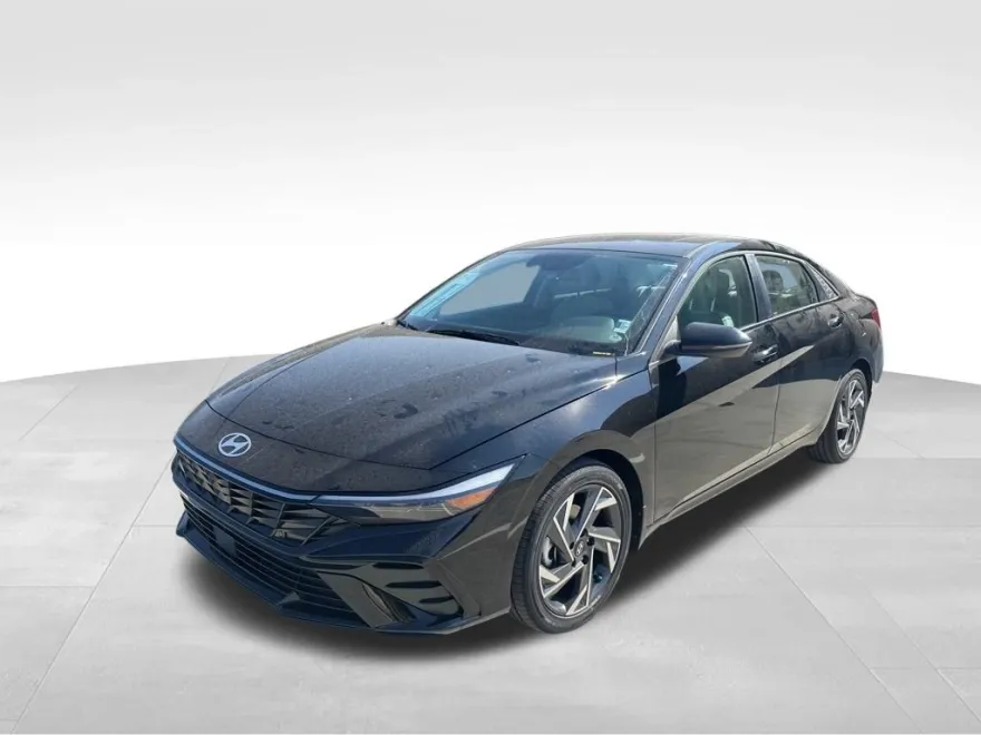 2025 Hyundai Elantra Limited photo 1