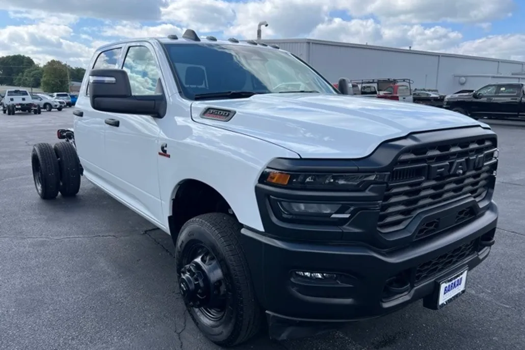 2025 Ram 3500 Tradesman photo 1
