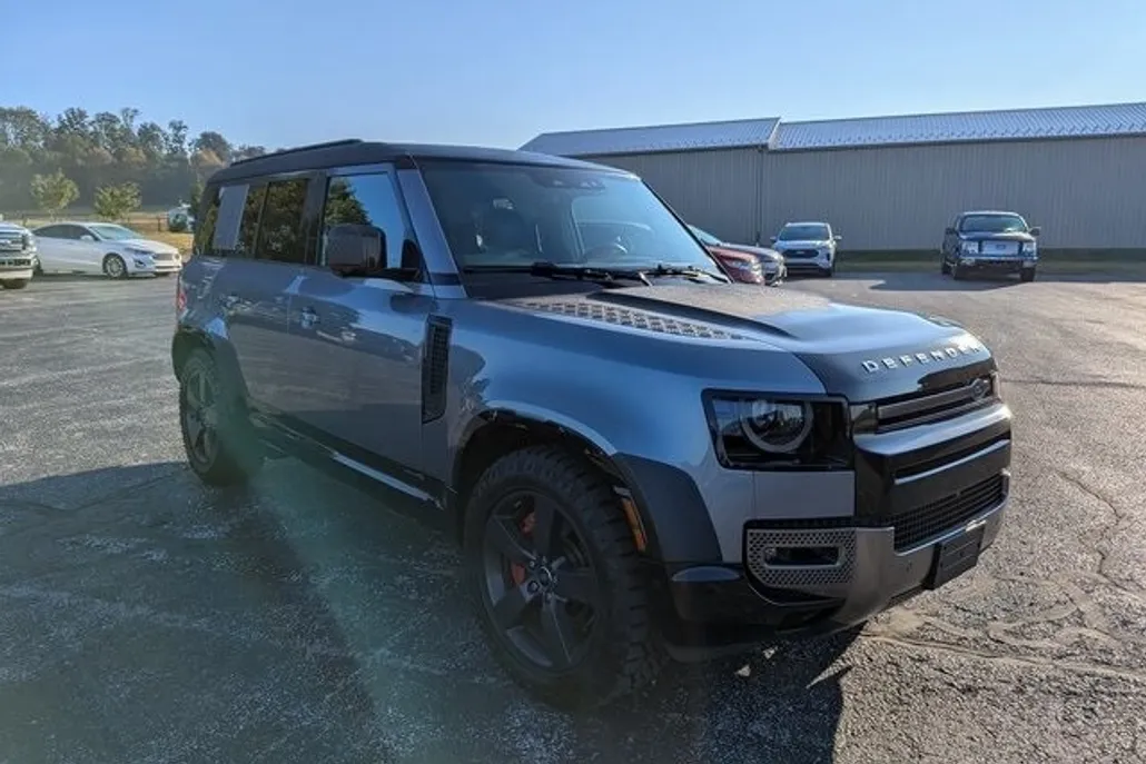 2020 Land Rover Defender 110 photo 1