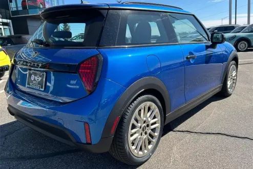 2025 Mini Cooper 2 Door Hardtop S Iconic photo 3