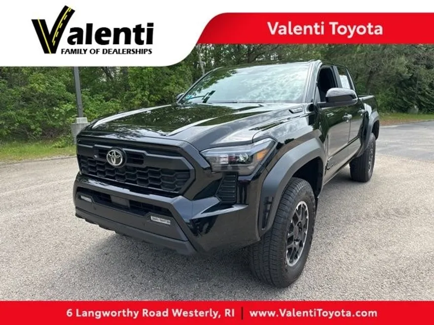 2024 Toyota Tacoma photo 1