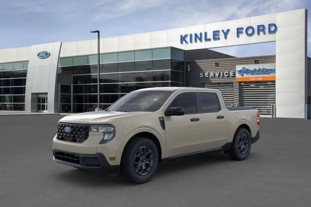 2025 Ford Maverick XLT photo 1