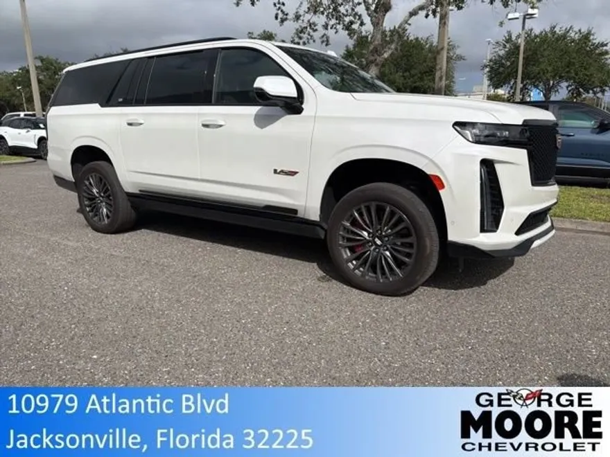 2023 Cadillac Escalade ESV photo 1