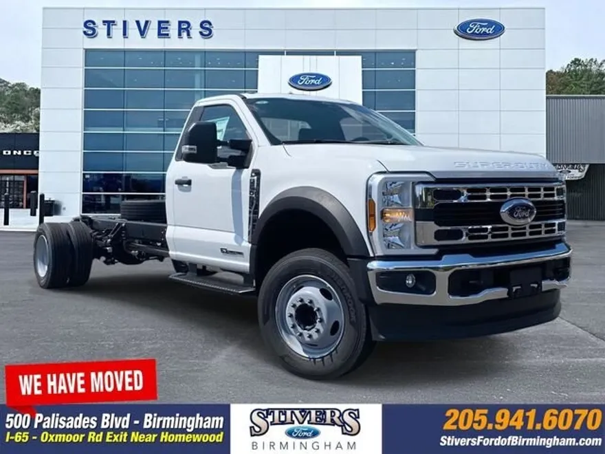 2025 Ford F-600 photo 1