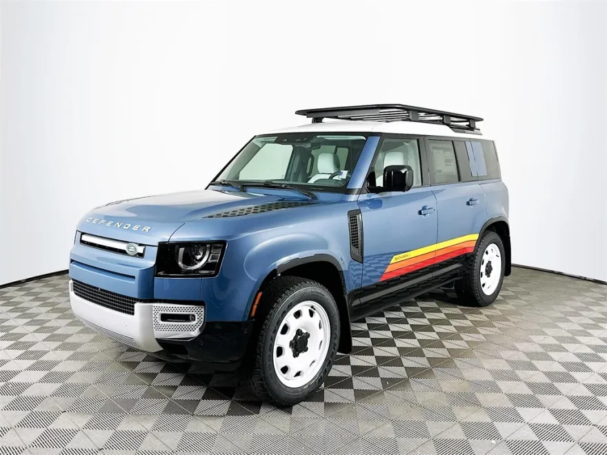 2025 Land Rover Defender 110 S photo 1