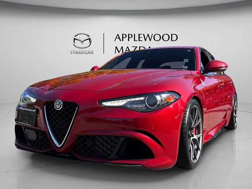 2018 Alfa Romeo Giulia Quadrifoglio photo 1