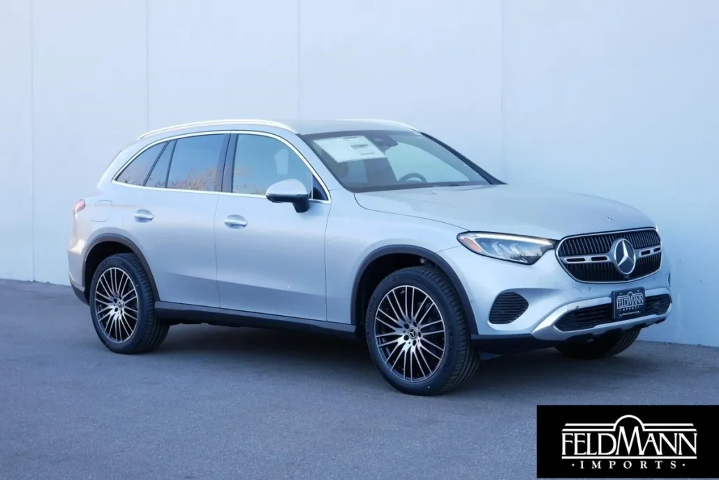 2025 Mercedes Benz GLC 300 4MATIC photo 1